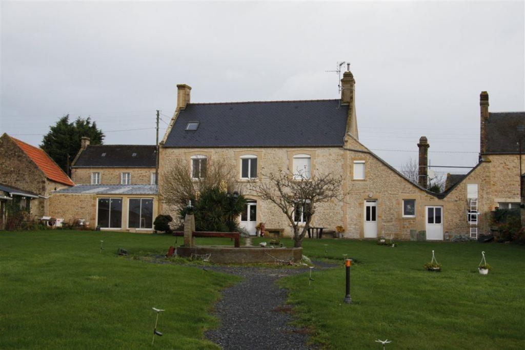 Maryse Et Jean-Pierre Bed and Breakfast Longues-sur-Mer Exterior foto